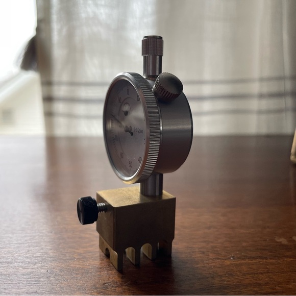 Stewmac Analog Dial Nut Slotting Gauge - Picture 2 of 6